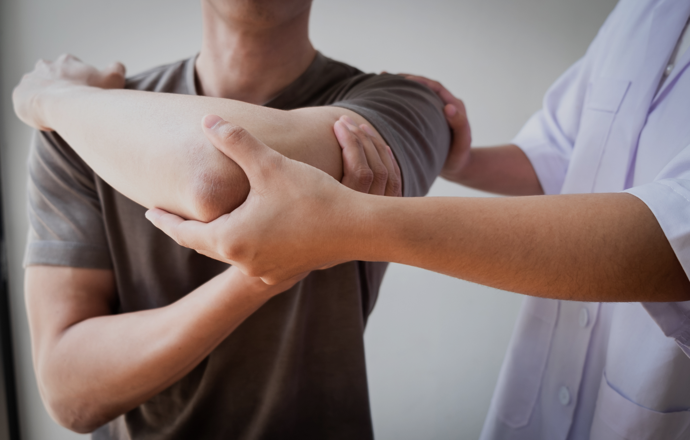 Shoulder and Rotator Cuff Pain | Colorado Springs